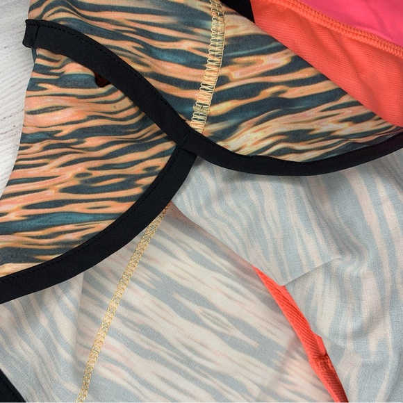 Lululemon speed up shorts 8 - Picture 3 of 14